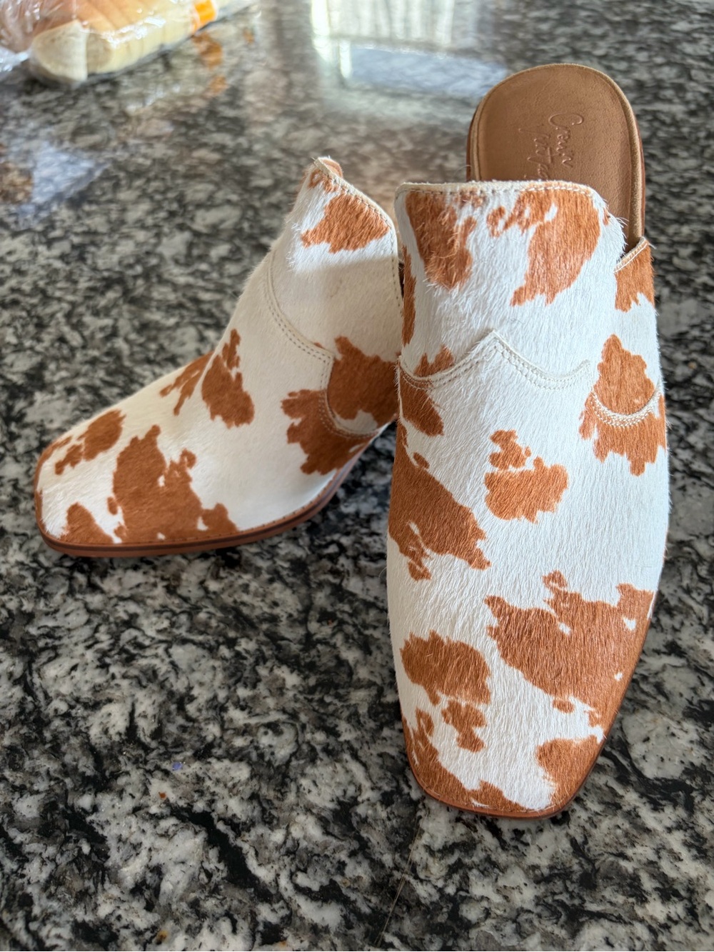 Crown vintage Cowhide Mule Slides in White and Brown -size 11 EUC